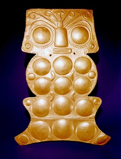 Borstplaat van de bovenloop van de Sinu rivier, mogelijk Calima stijl door Pre Columbian Pre Columbian